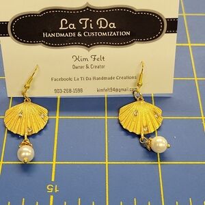 Handmade Earring 1.5" Gold Pearl Seashell Rhinestone Beach Sea